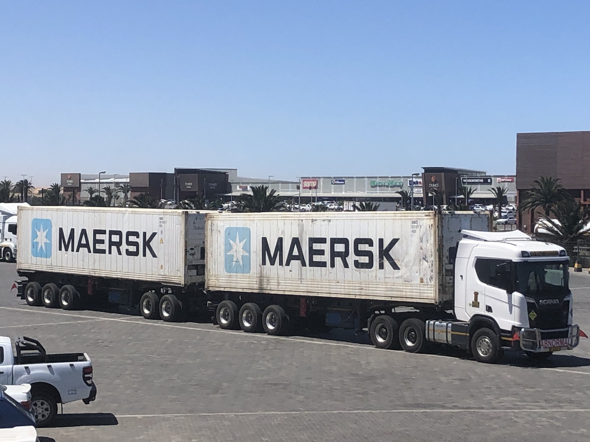 Container road train with two 40 ft containers